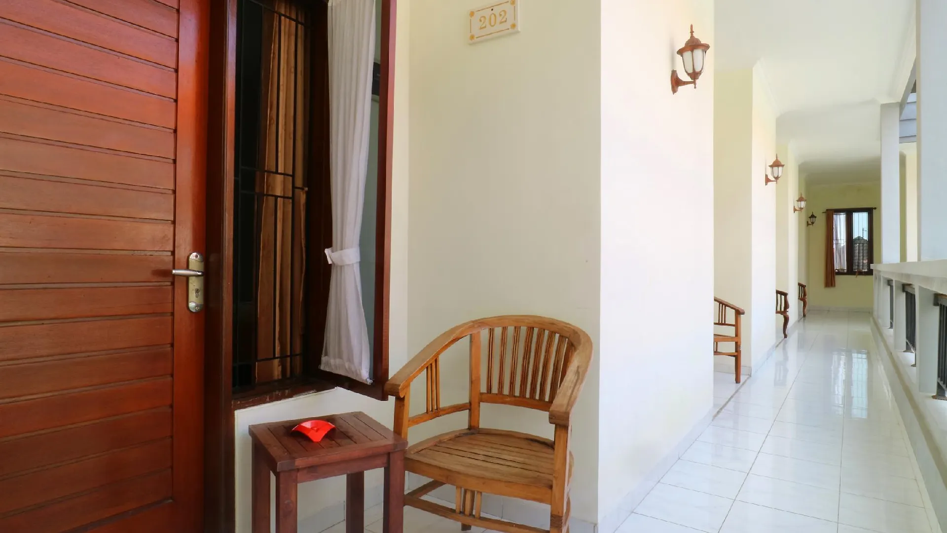 Hotel Teges Inn Kuta Kuta