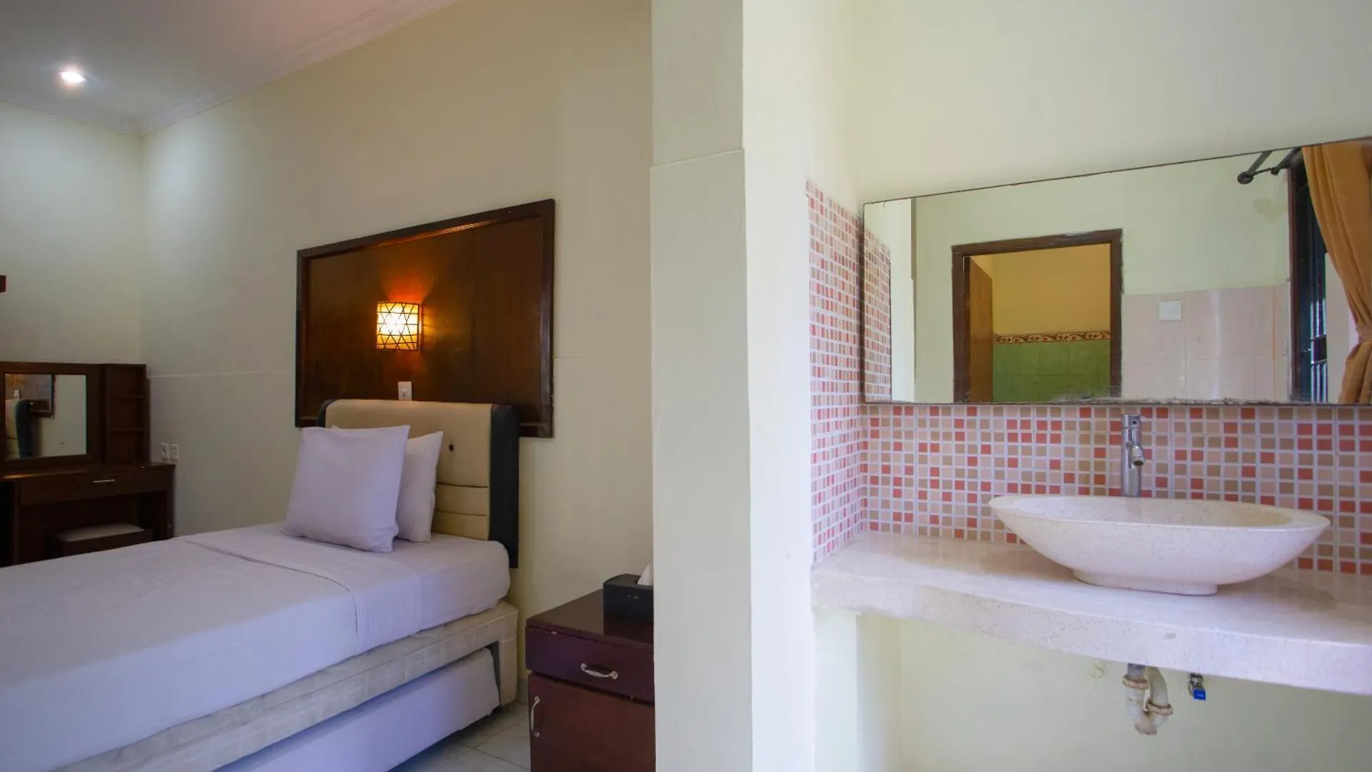 Teges Inn Kuta Kuta  Hotel